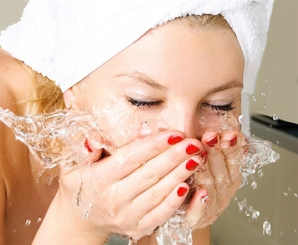 Làm sao để ngăn ngừa những nếp nhăn trên da mặt bạn?