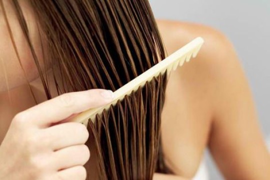 Những nguyên nhân dễ mắc phải khiến tóc gãy rụng 