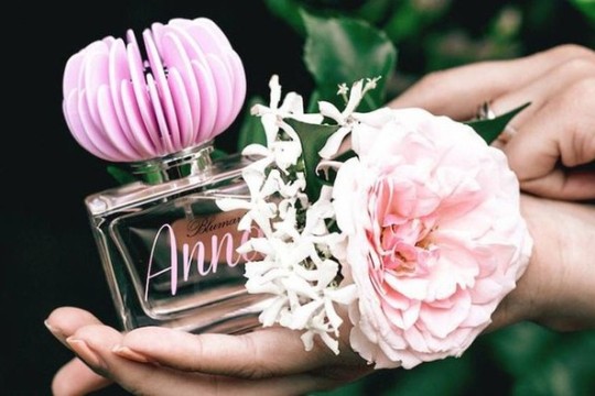 Xịt nước hoa thế nào để giữ hương lâu nhất
