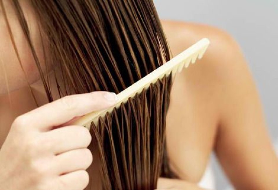 Những nguyên nhân dễ mắc phải khiến tóc gãy rụng 
