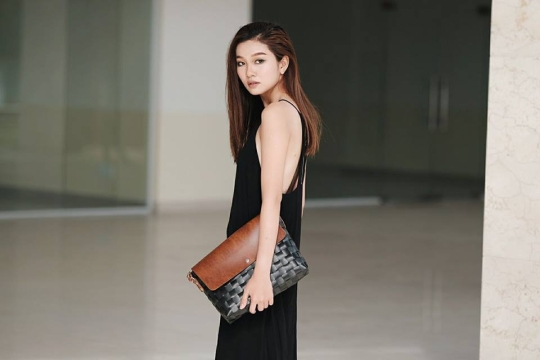 Biến hóa giỏ đan đi chợ vào mốt thời trang dạo phố